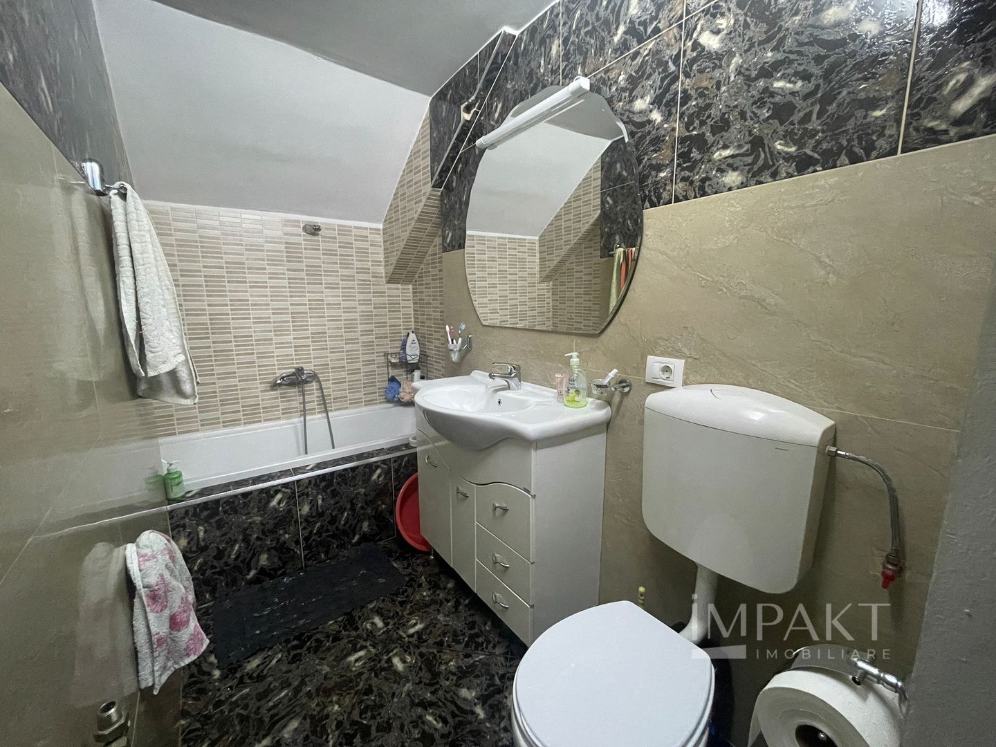 Apartament cochet cu terasă și parcare, aproape de Parcul Farmec - Poză 5