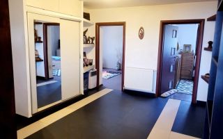 Apartament cu 3 camere - Poză 3