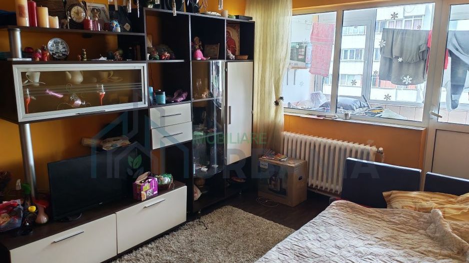 Apartament 2 camere semidecomandat, Podu Roș, 54 mp, etaj 7/10, 95.000 euro - Poză 2