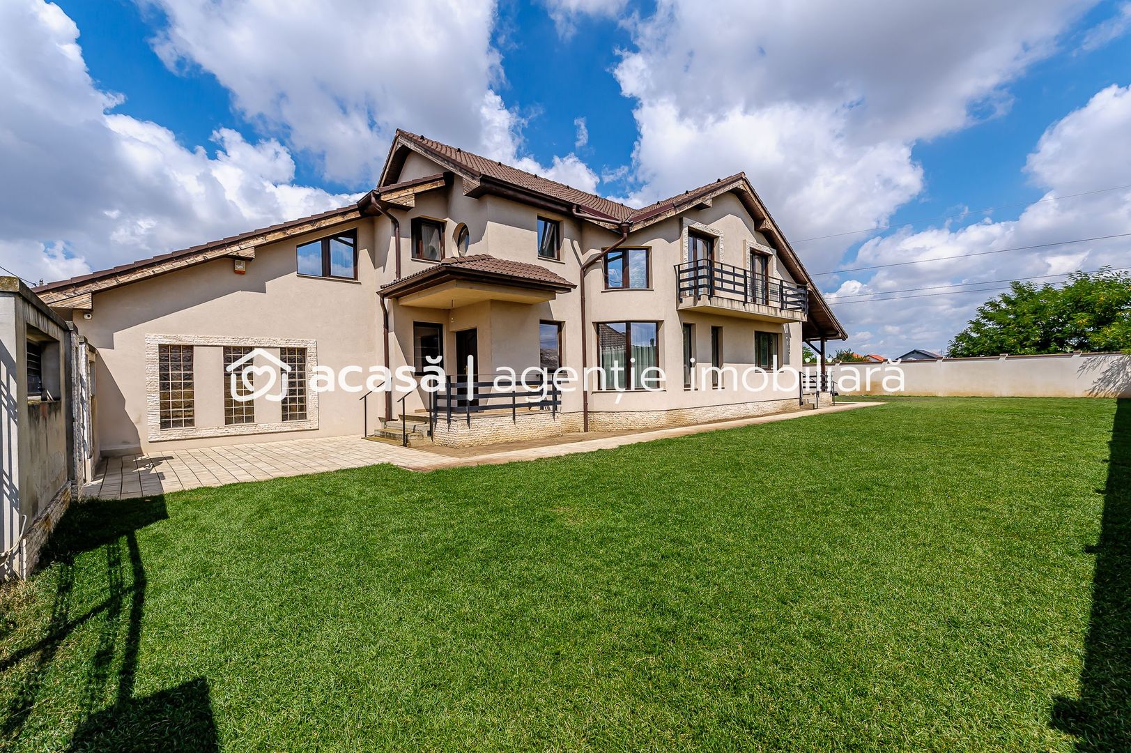 Vilă complet amenajată LUX, ideală pentru o familie cu stil - Poză 32