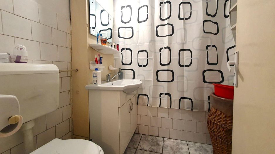 Apartament spațios cu 3 camere și 2 băi – zona Ciucaș / Astra - Poză 8