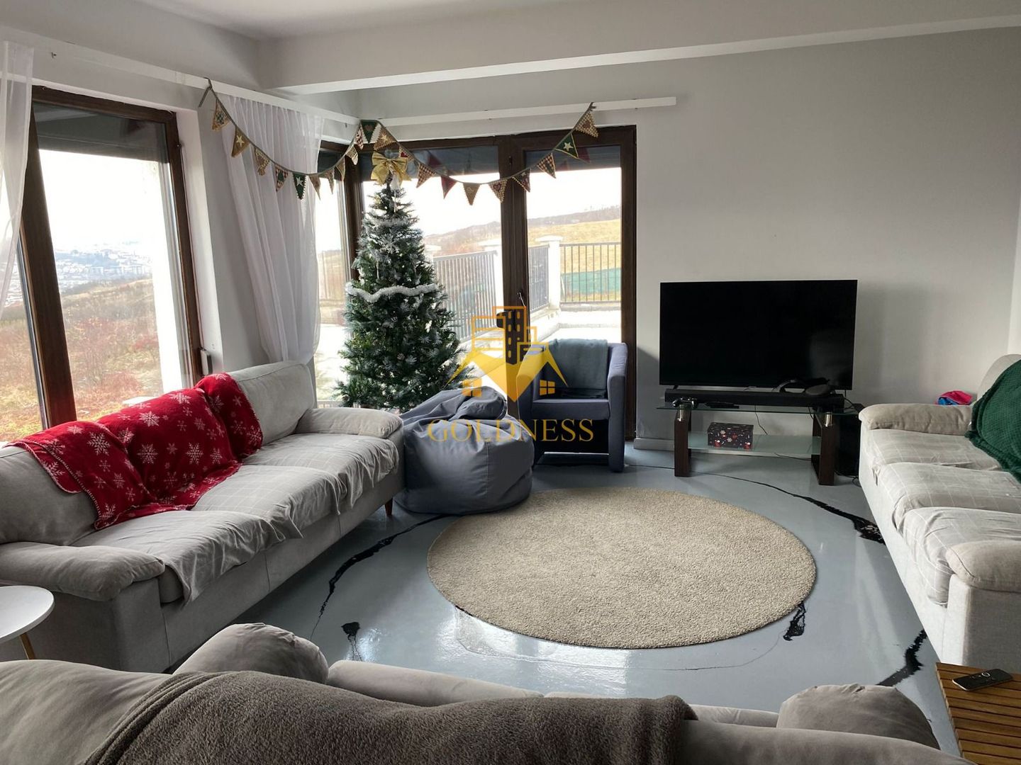 Vila cu 5 camere, Borhanci, 540Mp, 3 Parcari,Gradina, View,Petfriendly - Poză 1