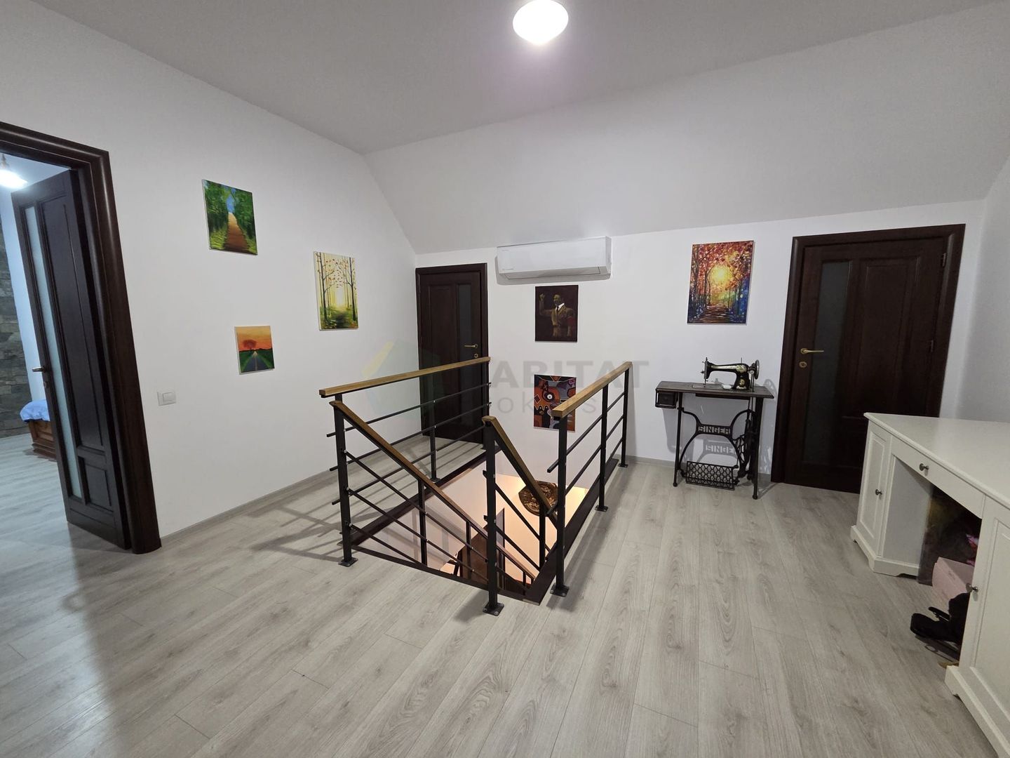Casă unicat, stil american, 4 camere, garaj, teren 450 mp – Tunari - Poză 23
