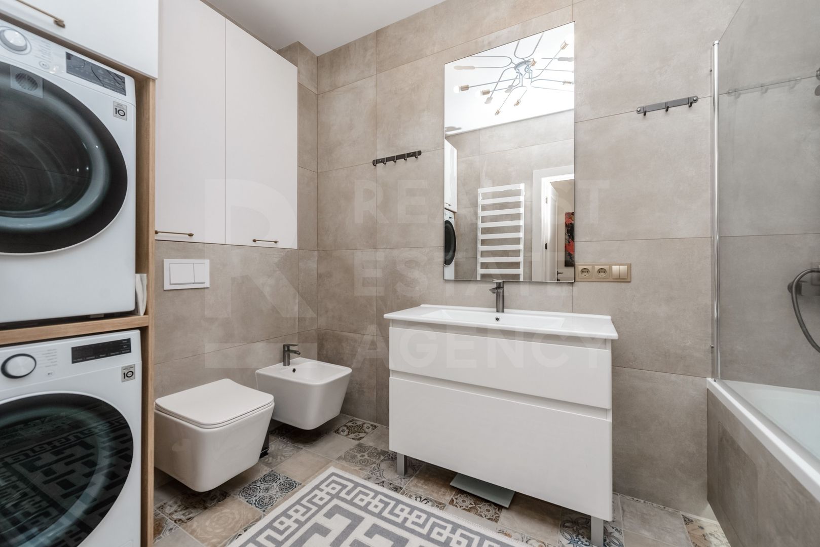 Vânzare, apartament, 2 dormitoare + living- 82 mp, Buiucani - Poză 14