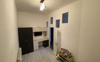 Apartament la casă 2 camere, curte , 62 mp Parneava ! - Poză 3