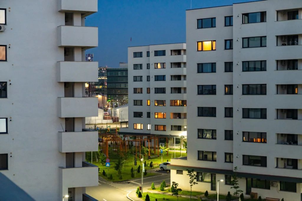 Ivory Residence - Poză 3