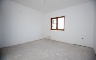 Preț redus 10000 Eur | Vila Moravia, 3 dormitoare, 3 băi, teren 450 mp, Pecica - Poză 5