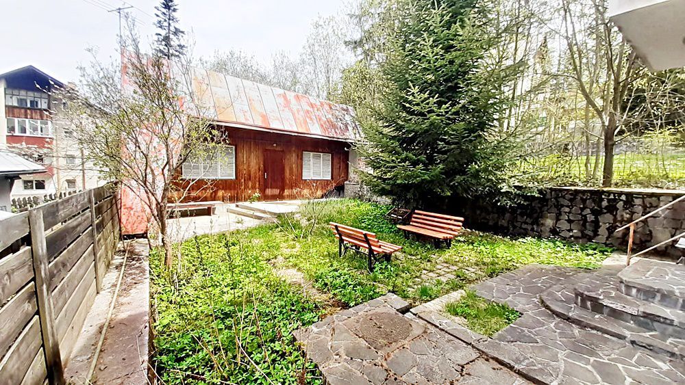 Predeal, casa de vacanta cu 5 camere si 630mp teren, 150000 euro - Poză 4