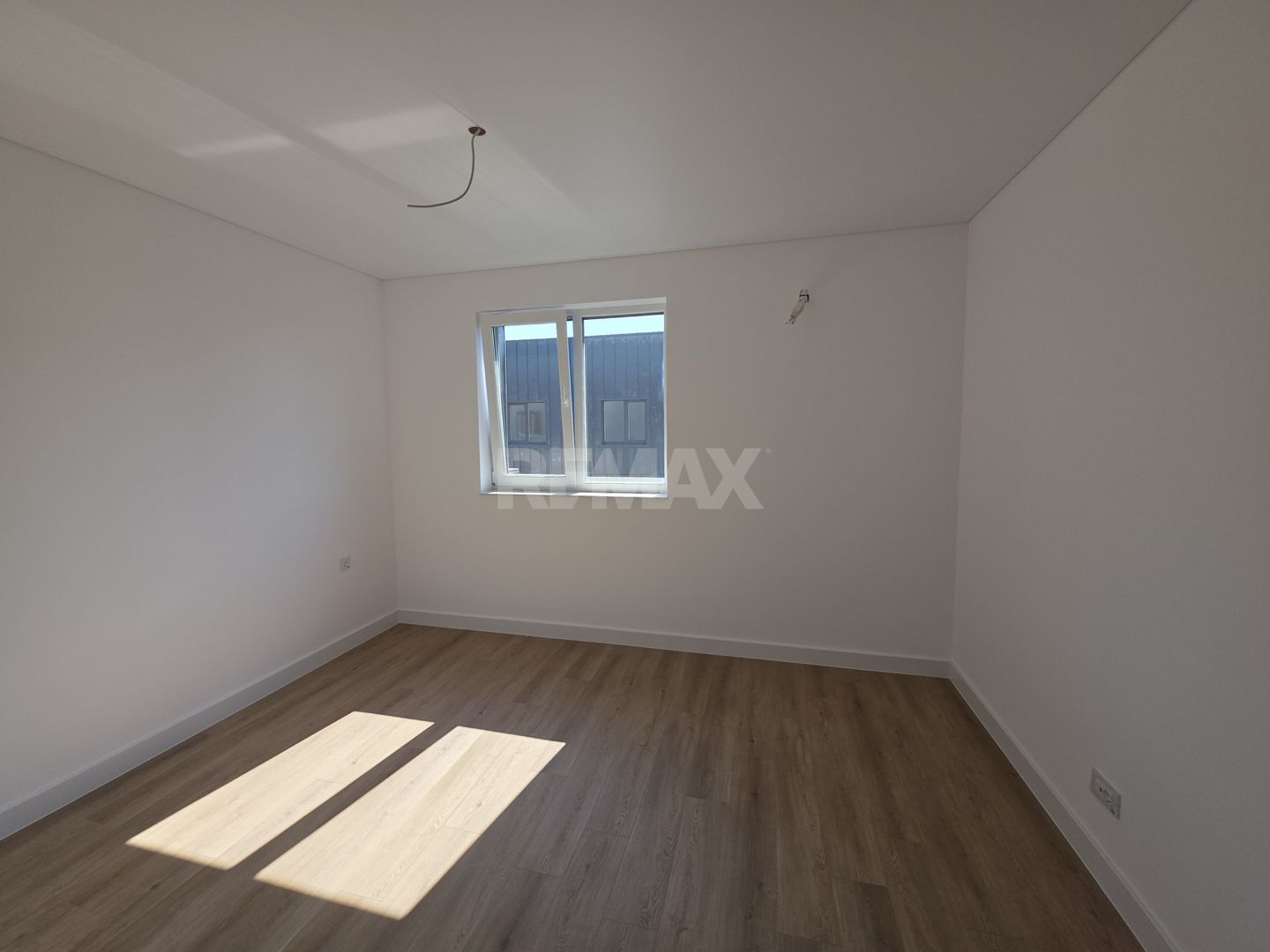 Apartament cu 2 camere în București, Pipera, România - Poză 3