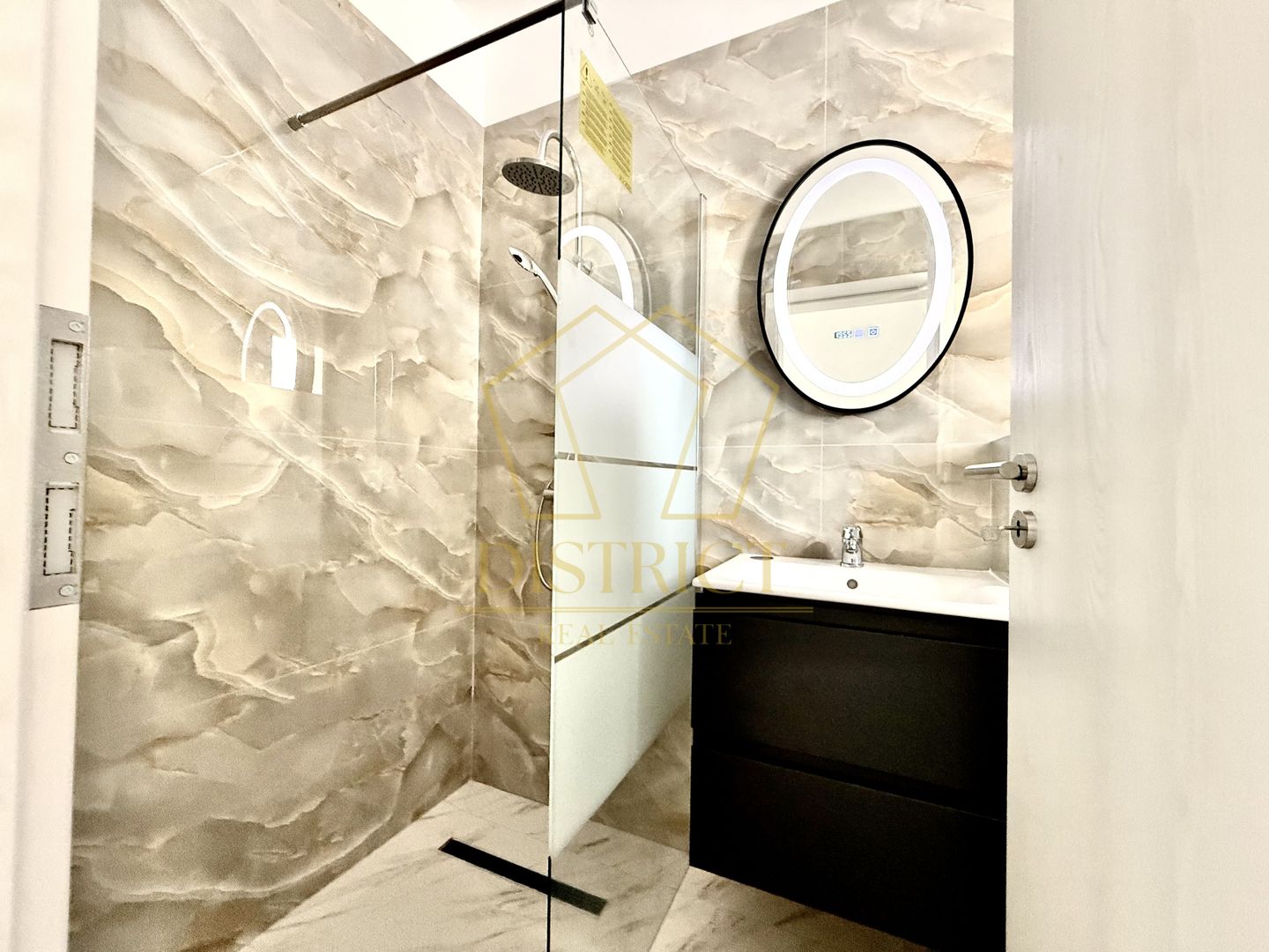 Duplex spatios cu 4 camere 109 mp | Mosnita Veche - Poză 12
