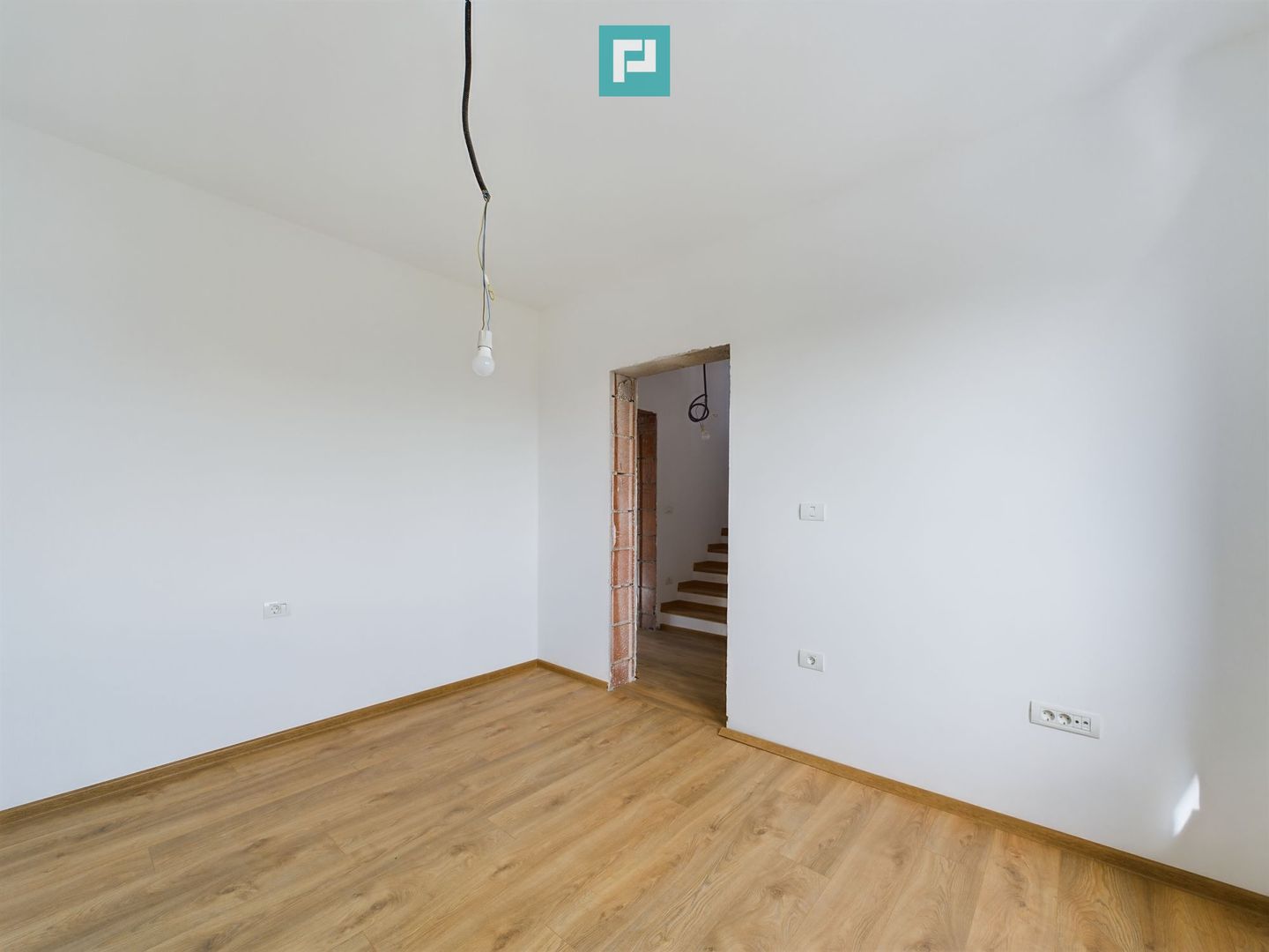 Duplex elegant cu 3 dormitoare în Ghiroda - Poză 7