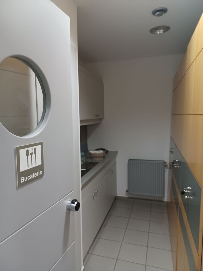 Spațiu birouri, Decebal Oradea. 2 700 Euro+TVA/lună (neg). Comision 0 - Poză 9