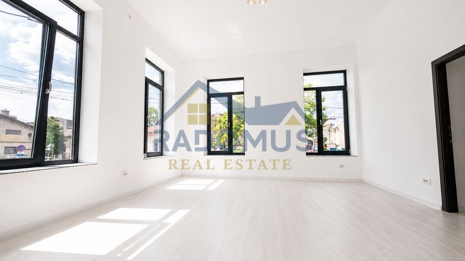 Clădire Ultracentrală | 10 camere | Încălzire în pardoseală | D+P+M - Poză 12
