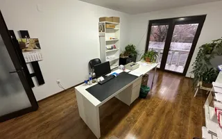 Cladire pretabila spațiu birouri/ clinica - Poză 34
