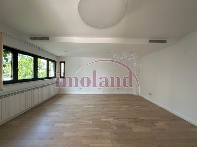 Imobil nou - inchiriere Office / Rezidenta - Primaverii - TVR - Poză 22