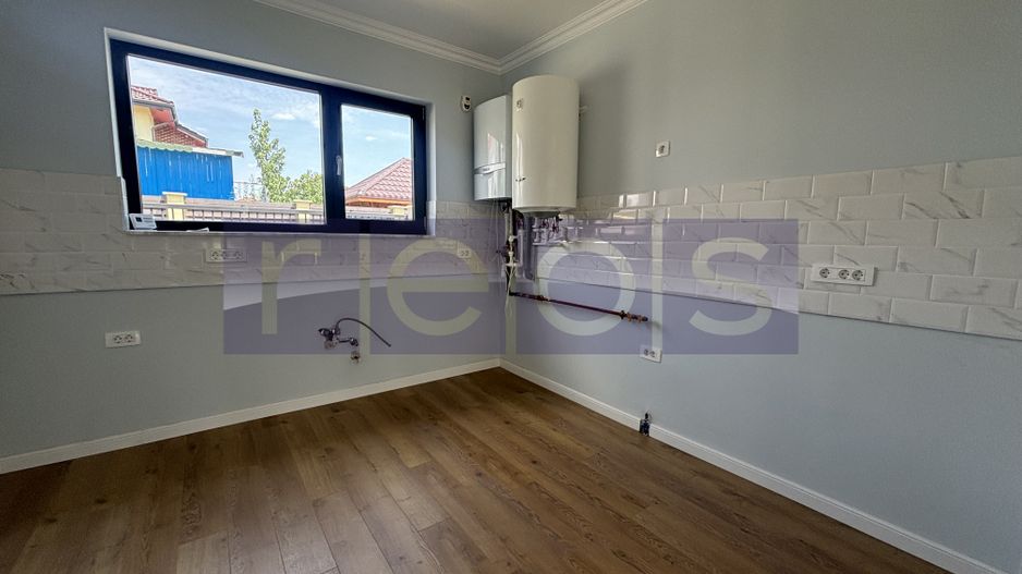 VANZARE VILA SUPERBA IN OTOPENI | 5 CAMERE | TEREN 325 MP - Poză 4