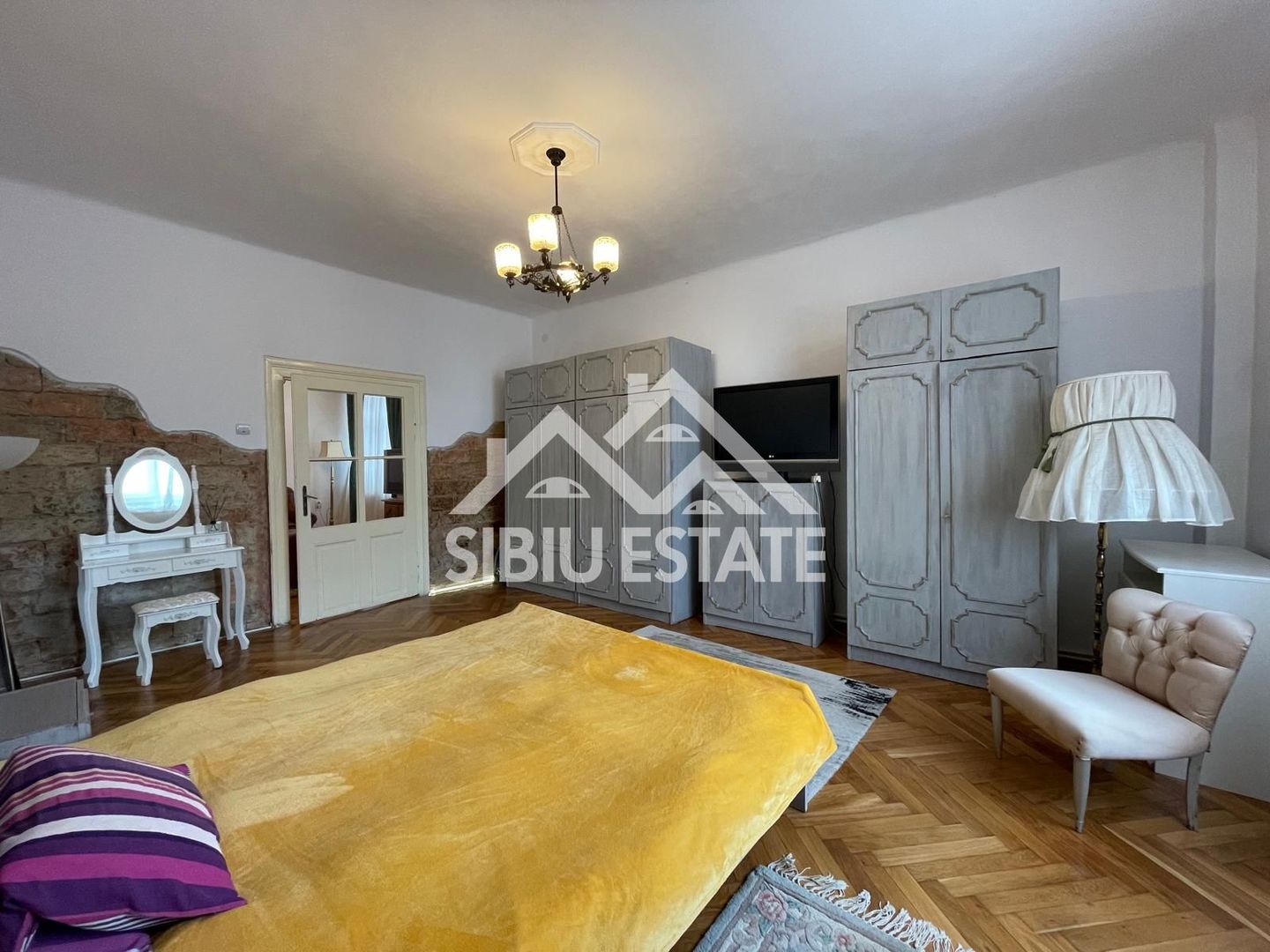 Apartament de vanzare cu 2 camere Zona- Centrul Istoric - Poză 6