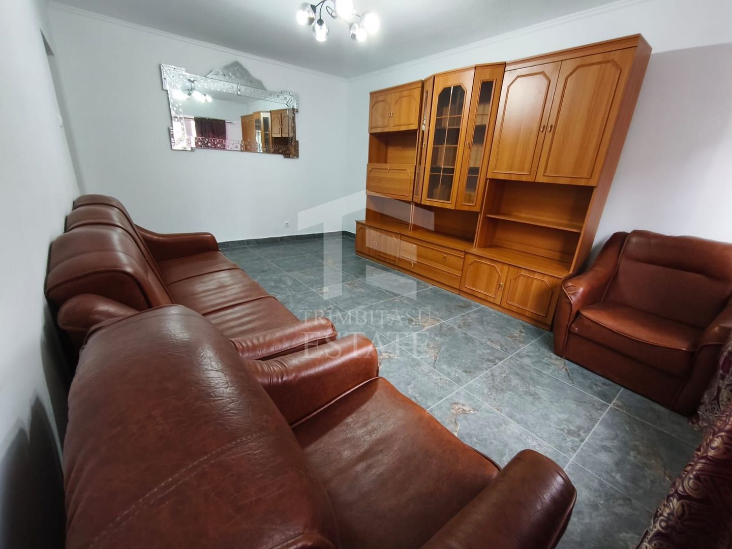 Apartament 3 camere | De inchiriat |  Zona Tomis 3 | Poziție excelentă - Poză 1