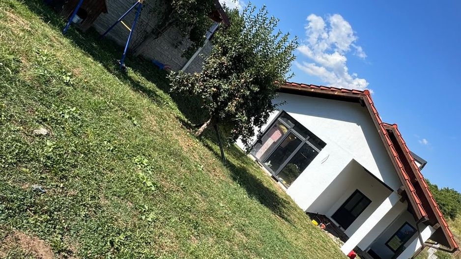 Casa de Vânzare zona Schit - Poză 3