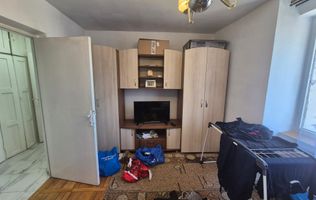 Vand apartament 1 camera Centru