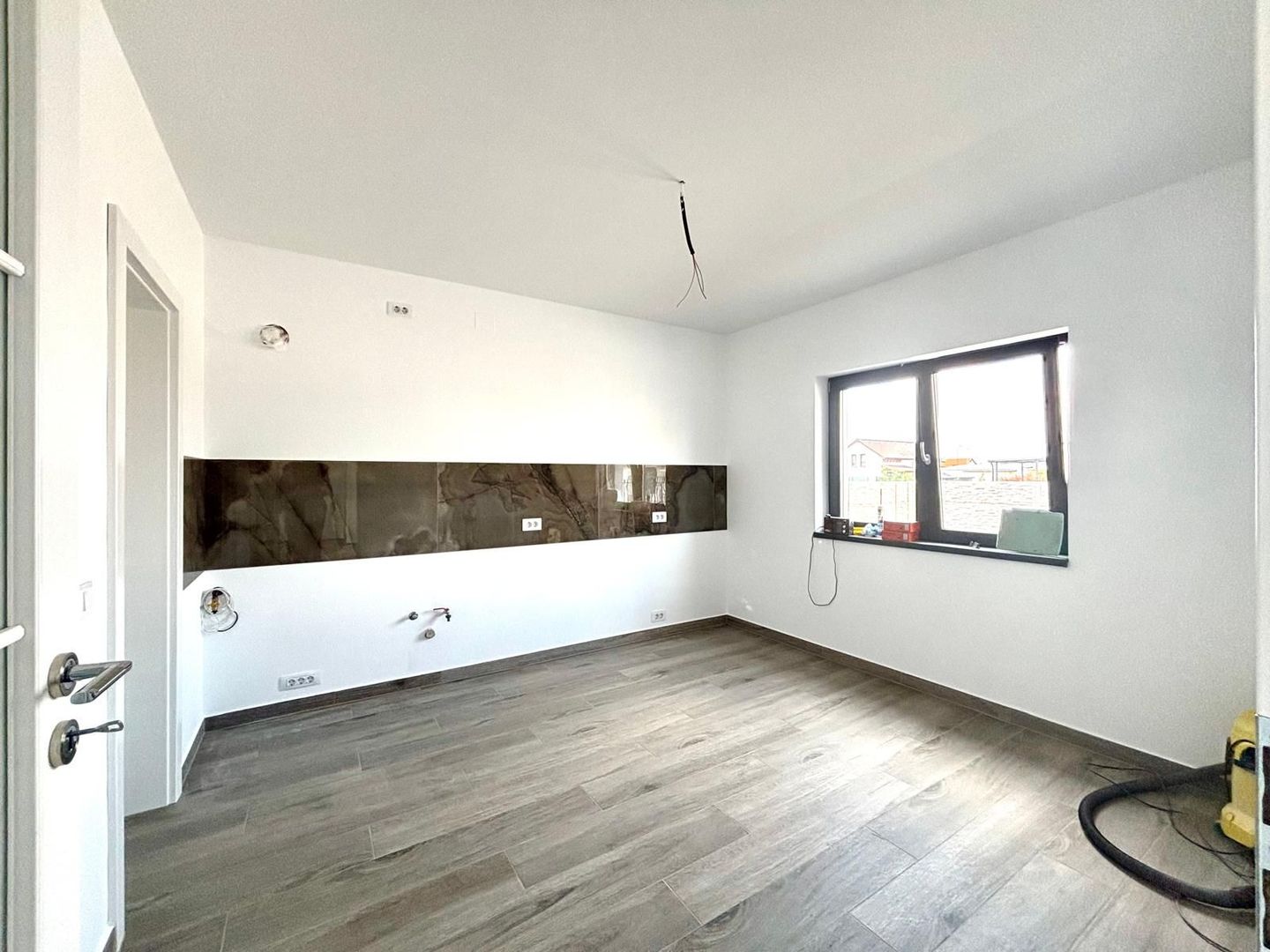 Casa individuala - 4 camere - pozitie excelenta - Sacalaz - Poză 4