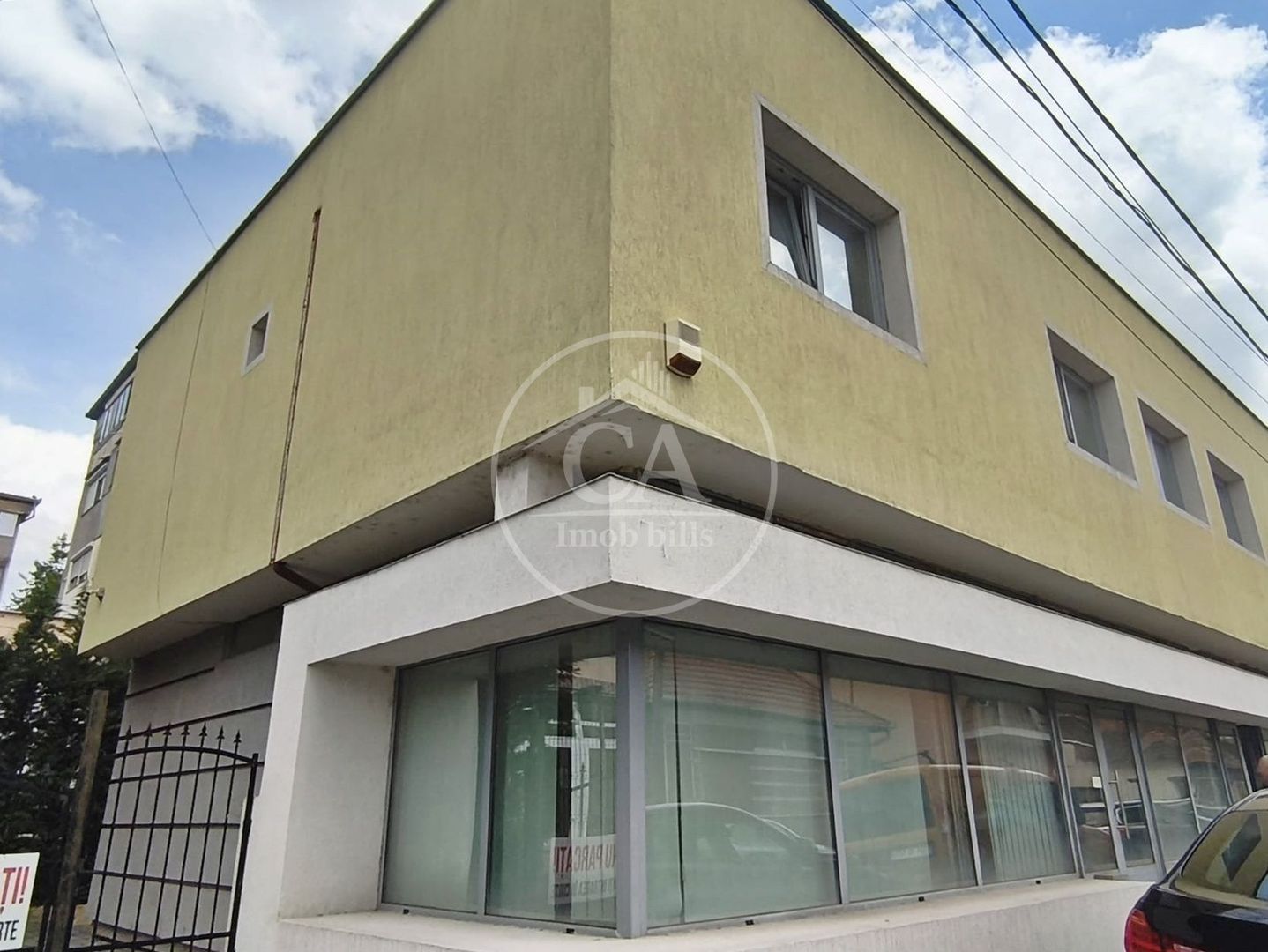 Spatiu comercial de inchiriat de tip S+P+E in zona Rogerius, Oradea - Poză 1