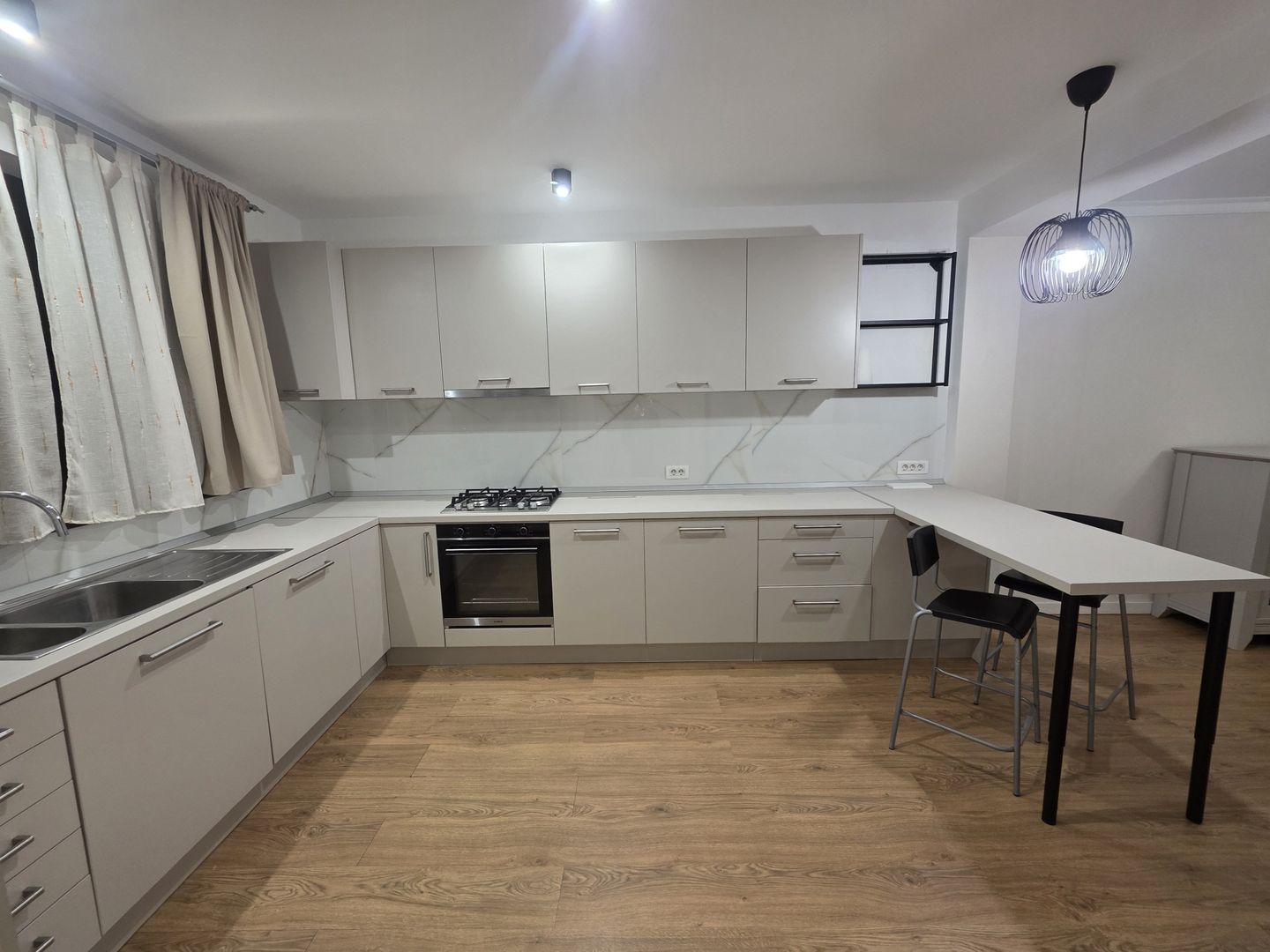 Vilă 4 camere | Vis-a-vis Porsche Nord | Pipera | Curte 200 mp | Garaj - Poză 5