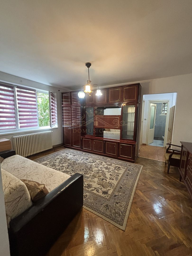 Apartament semidecomandat cu dormitor și living | Grigorescu – Strada - Poză 6