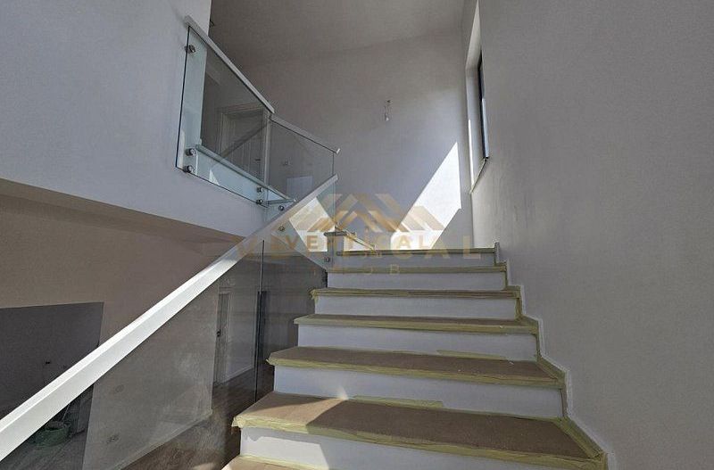 Vila deosebita in comuna Berceni - Poză 9