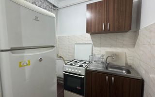 Garsoniera Podu Ros 10 min Centru Palas Mall - Poză 6