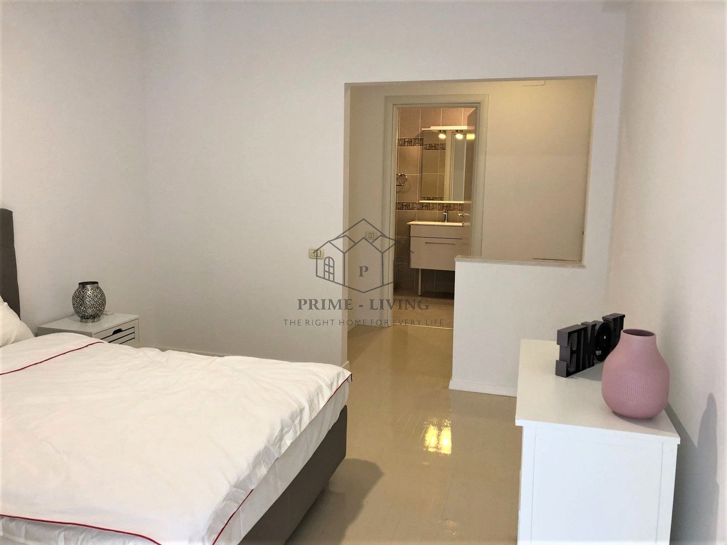 VILA CU 5 CAMERE IN ZONA IANCU NICOLAE - Poză 12