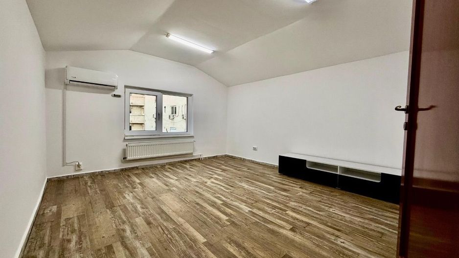 BRASADAS închiriază vila - zona Popa Nan, Calea Calarasilor. - Poză 5