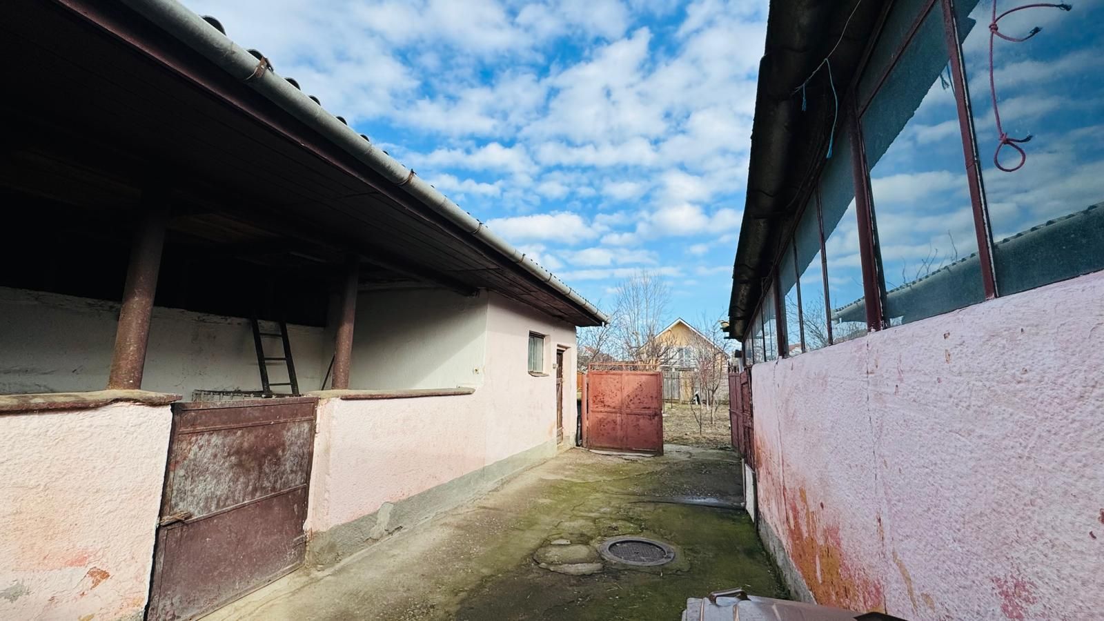 De vânzare Casă în Grădiște, curte + grădină proprie generoasă Arad - Poză 37