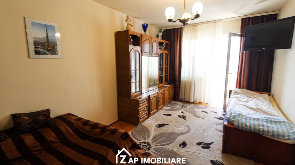 Dâmbul Pietros - Bulevardul 1848 - Ap 2 Camere Decomandat - Hol Pătrat - Poză 8