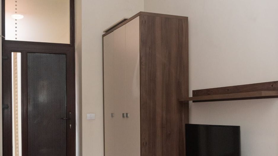 De Inchiriat | 2 Camere | Piata Victoriei - Centrala Proprie | Etaj 3 - Poză 13