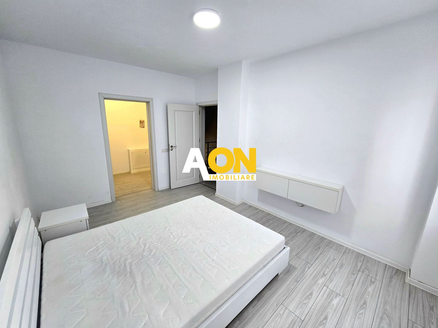 Apartament cu 3 Camere, Scară Interioară, Bloc Nou - Poză 9