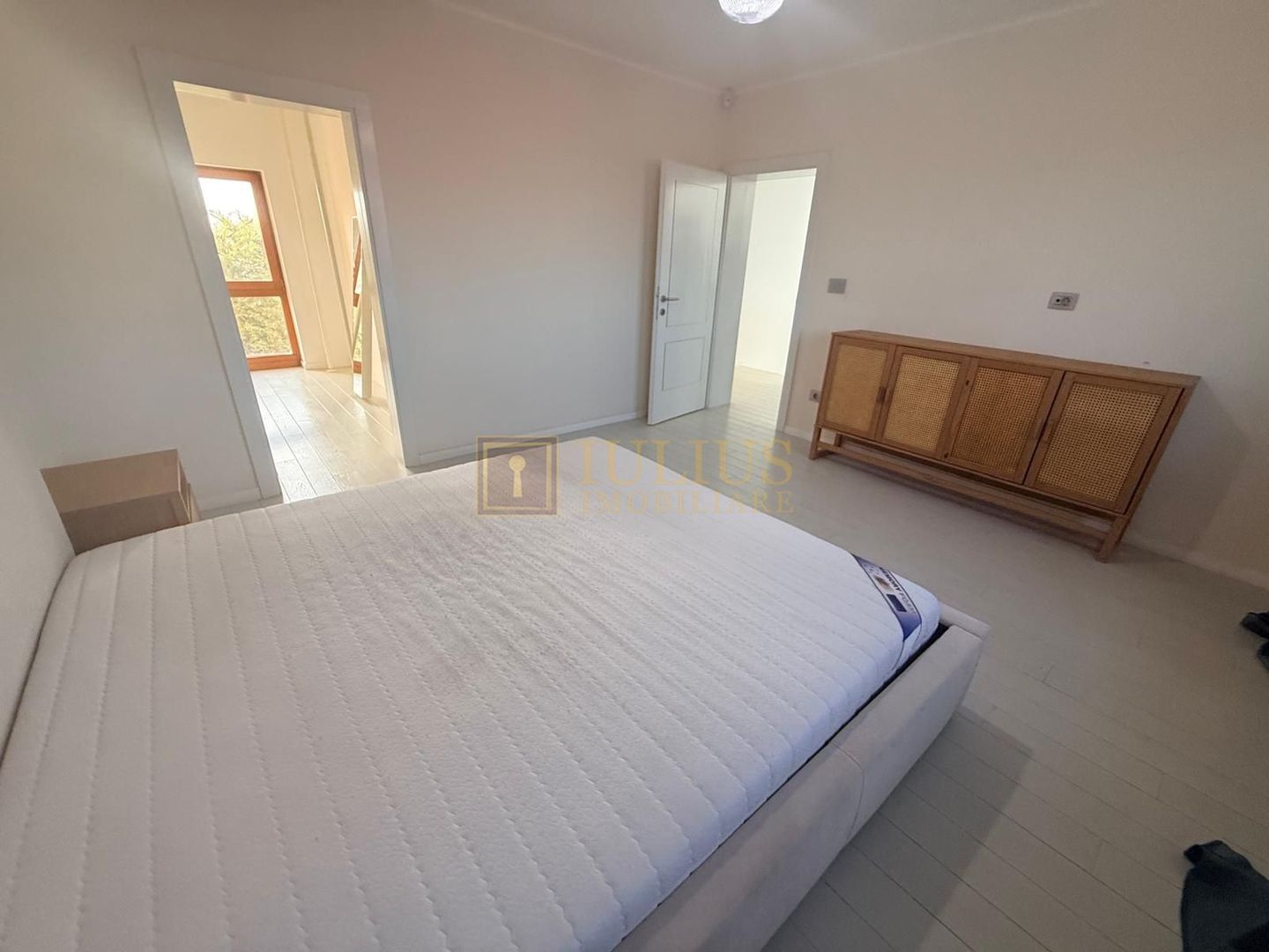 Triplex-Dumbravita, 3 camere, 2 dormitoare, 1 dressing room, 2 bai, 136mp - Poză 23