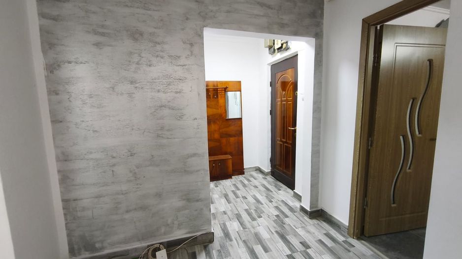 Apartament 3 camere | Bd. Tomis |  Zona Tomis 3 | Poziție excelentă - Poză 10