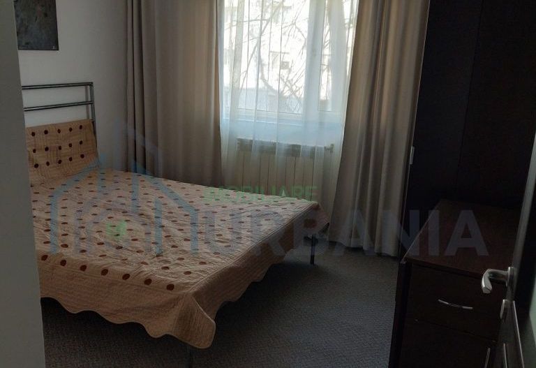 Închiriez apartament - Poză 1
