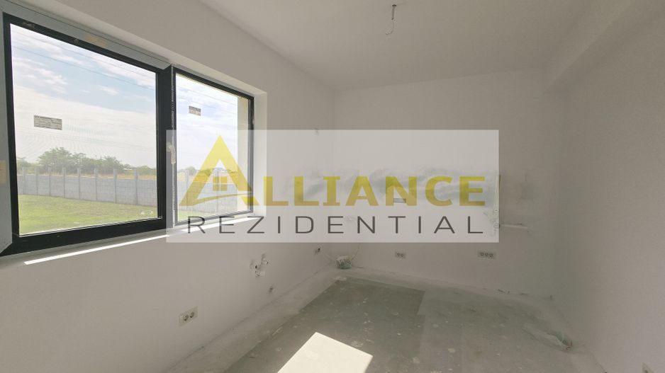 Vila individuala-280m de Lidl-760mp teren-beci-pod-gazon - Poză 2