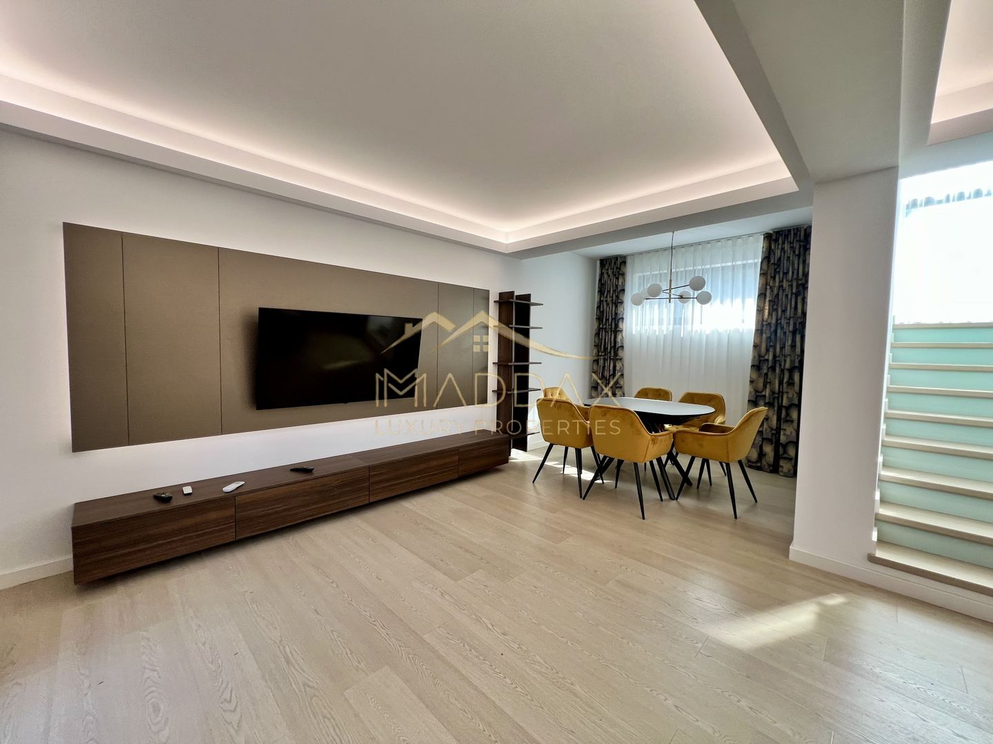 Vila LUX **5 camere**3 locuri parcare** Complex NOU//Sisesti - Poză 4