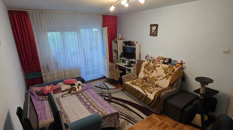 Vand Apartamnet 2 camere decomandat - Poză 3