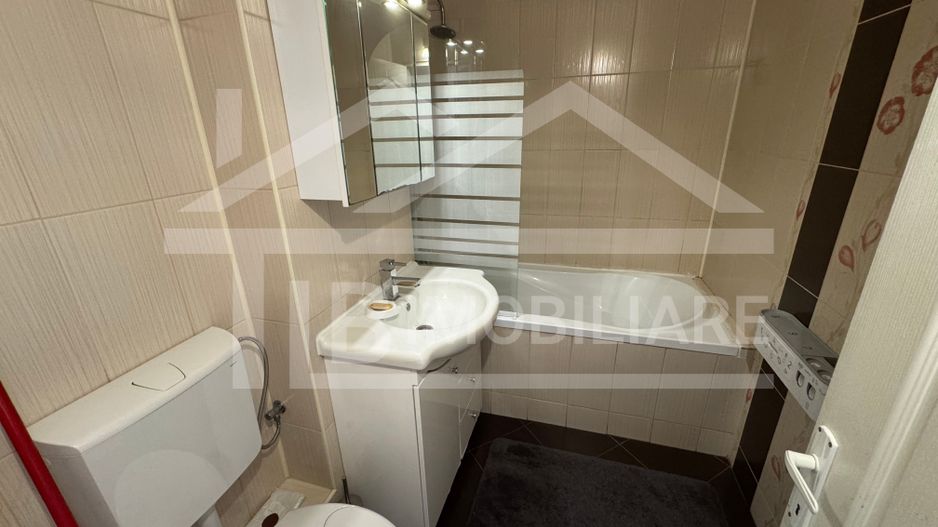 Apartament cu 3 camere, 65mp, parcare, Zona Unirii - Poză 8