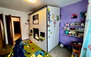 Apartament 3 camere de vânzare – Șelimbăr, zona Pictor Brana - Poză 8