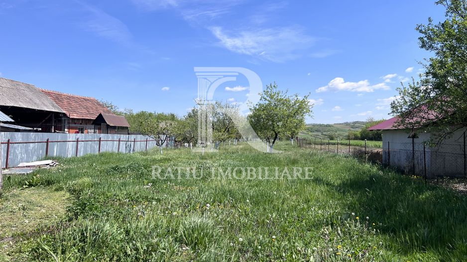 Casă de vacanță + livadă | teren 3000 mp | Chijic | Bihor - Poză 12