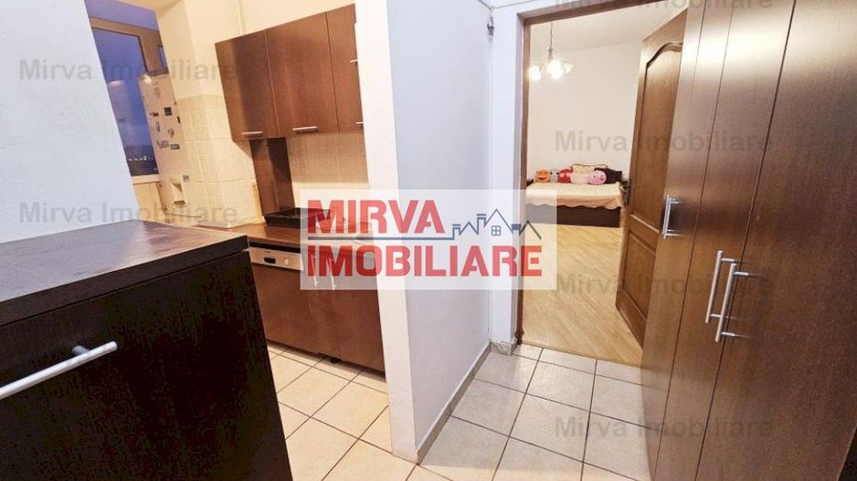 Vanzare garsoniera cu terasa, mobilata si utilata, zona Cina - Poză 15