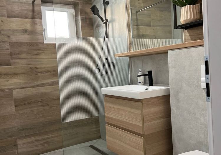 Casa Dumbravita cu 4 dormitoare si teren de 350mp - Poză 4