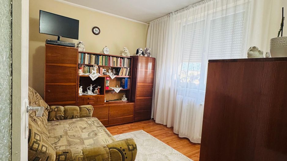 Apartament 2 camere etaj 3 Velenta - Poză 5