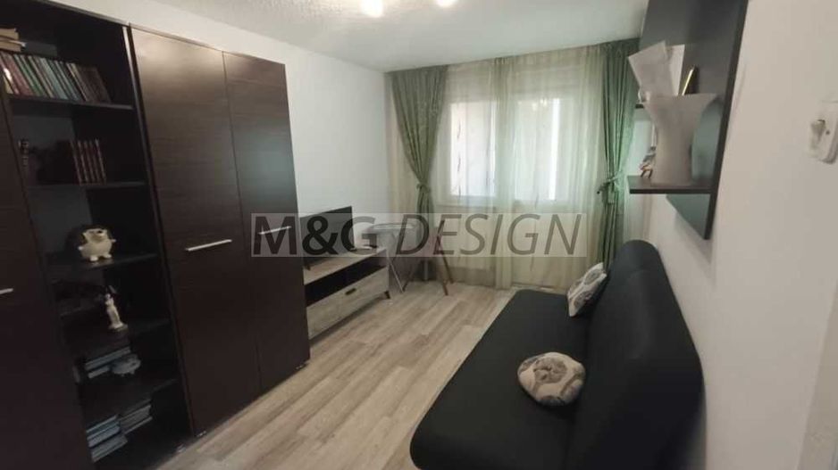 Garsoniera zona Sagului etaj 4 cu acoperis - Poză 1