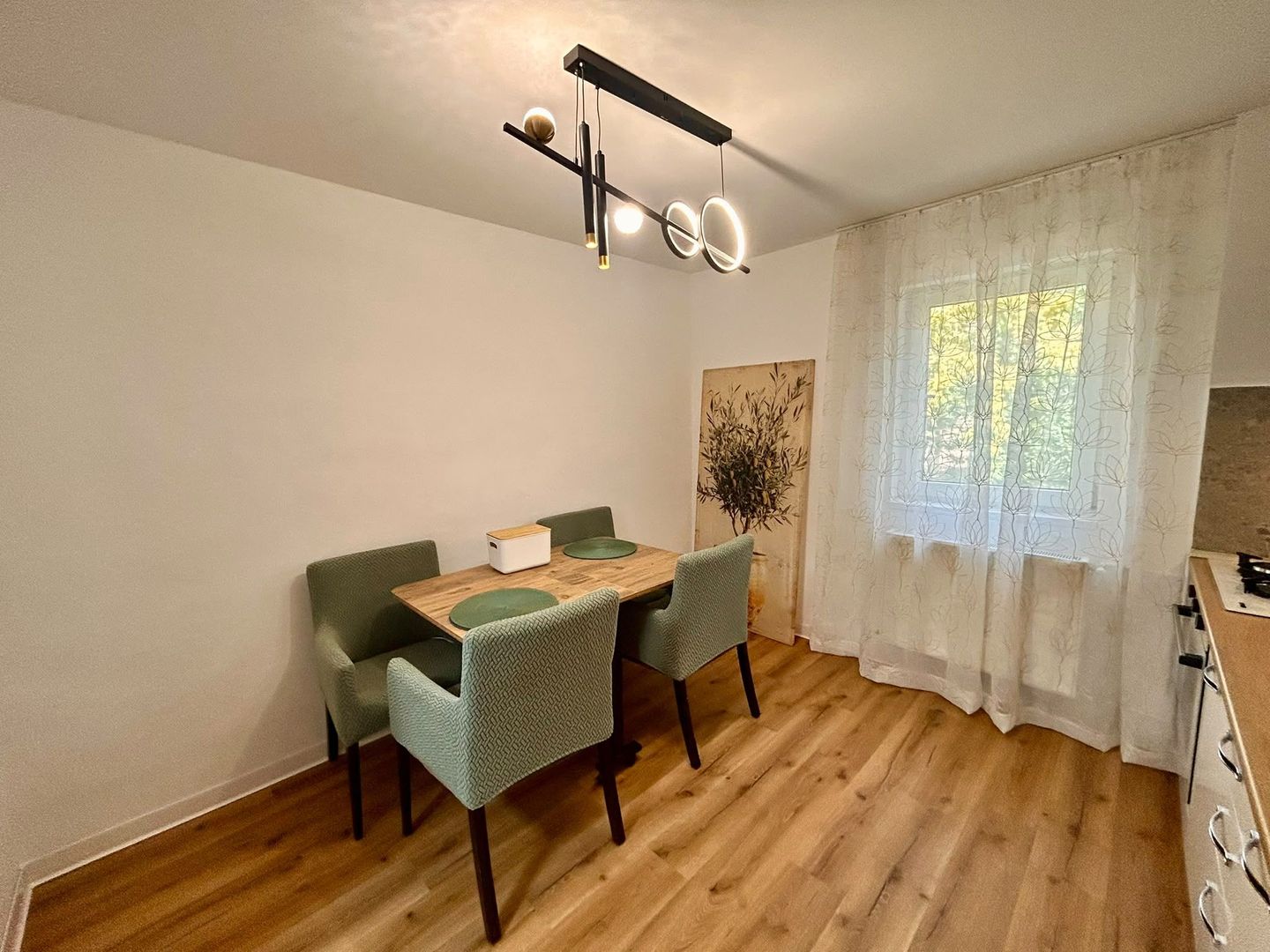 Girocului | 2 Camere | Etaj 1 | Renovat Complet | Mobilat si utilat - Poză 2